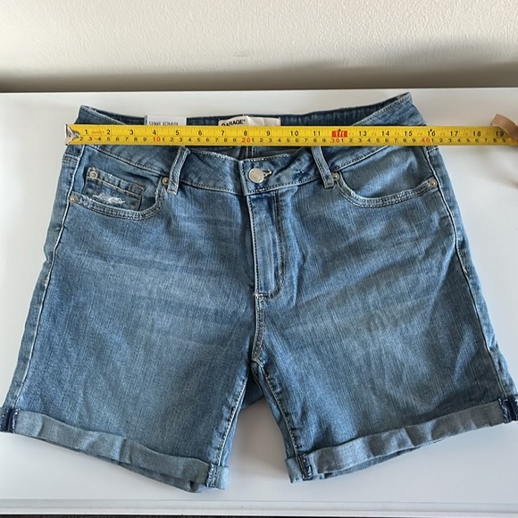 Garage Skinny Bermuda Shorts - Picture 4 of 5